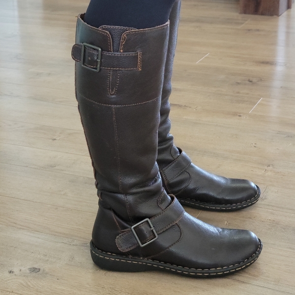 Boots - Picture 2 of 4